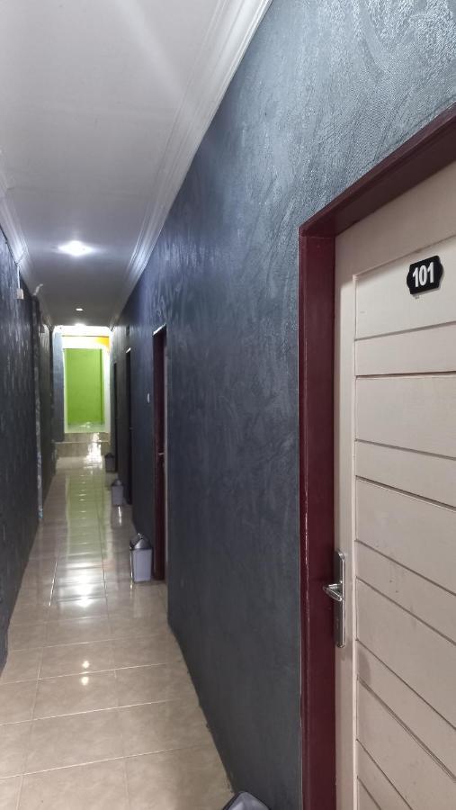 Oyo 93206 Penginapan Budi Syariah Otel Pekanbaru Dış mekan fotoğraf